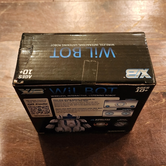 NEW WiL BOT Wireless Interactive Listening Robot - Picture 4 of 7